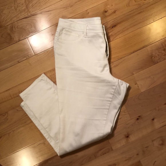 dressbarn Denim - NWOT Dressbarn Skinny Leg White Jeans